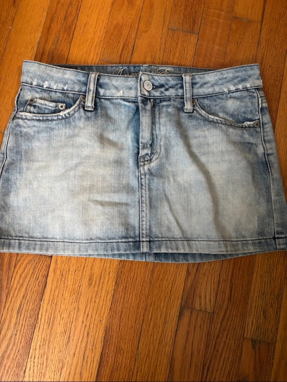 American Eagle Outfitters Faded Light Blue Denim Mini Skirt - Picture 1 of 4